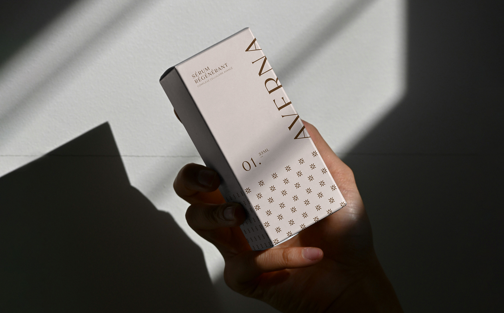 Packaging premium imaginé pour les soins hydratants Averna